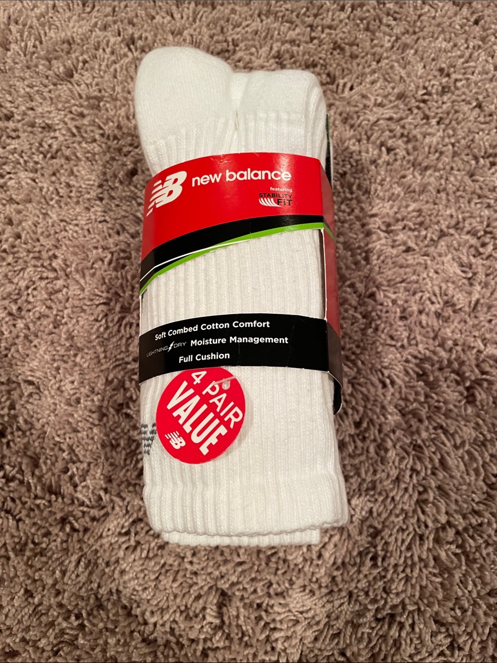 NWT New Balance White Cushioned Crew Athletic Socks - 4 Pack